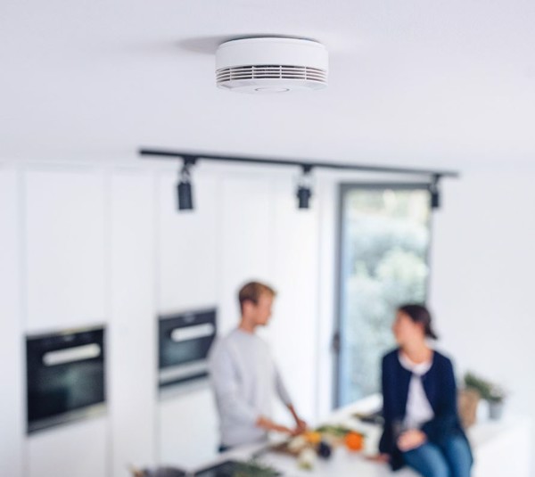 Thiệt bị báo khói phát tín hiệu báo động khi có hỏa hoạn